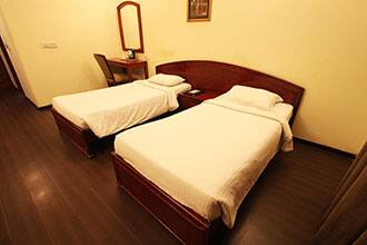Royal Retreat, Gurgaon 3